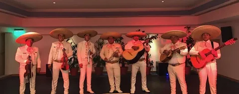 Mariachi Los Gavilanes, Cancún